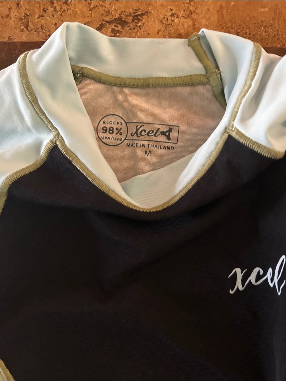 BNWT Xcel Long Sleeve Rash Guard & Boardshorts Set - Black, Olive & Light Blue - Picture 4 of 9